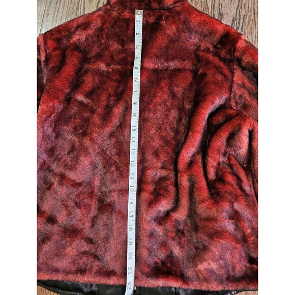 1 Madison Women's Faux Fur Coat Size Large Red Jacket - Picture 8 of 12